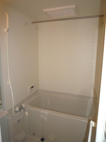 ラ・コリーナＢの浴室