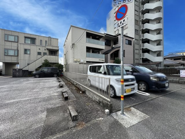 シャーメゾン・まゆⅢの駐車場