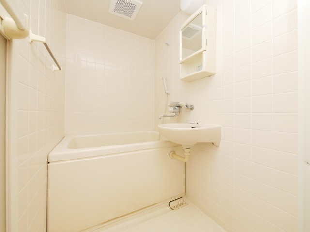 ソレアードトレスなんばWESTの浴室