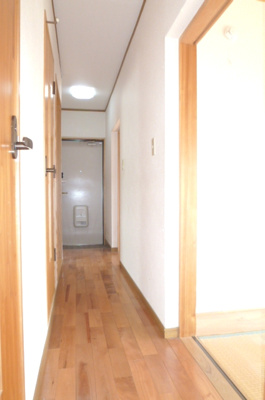 【玄関】 | スペースフォー | 明るい玄関です