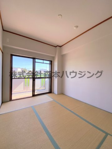 【和室】 | 　フリーディオ山之上 | 柔らかい畳が心地よい和室