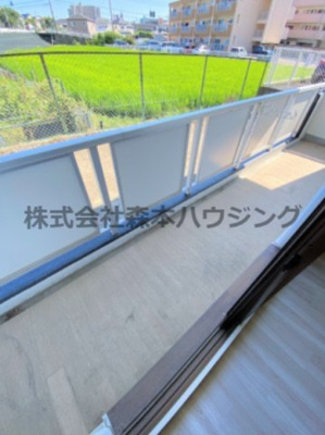 【バルコニー】 | 　フリーディオ山之上 | 暖かな日差しのふりそそぐバルコニー