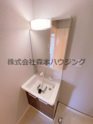 【独立洗面台】 | 　フリーディオ山之上 | 朝の支度にも助かる、独立の洗髪洗面化粧台