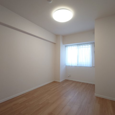 リステージ本郷台プリズムガーデンの洋室