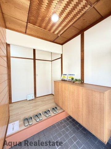さぬき市志度　リノベ住宅の玄関|落ち着いた玄関です
