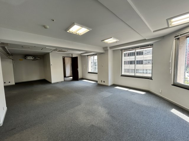 ニューギンザビル１号館の内装