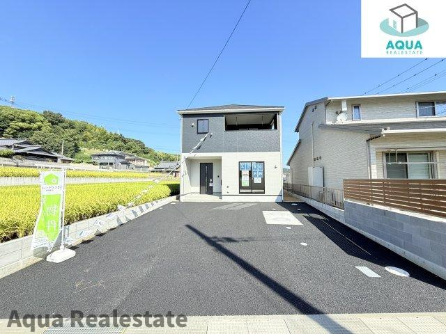 クレイドルガーデン宇多津町第三の駐車場|駐車場があるので、車を買う予定の方も安心です