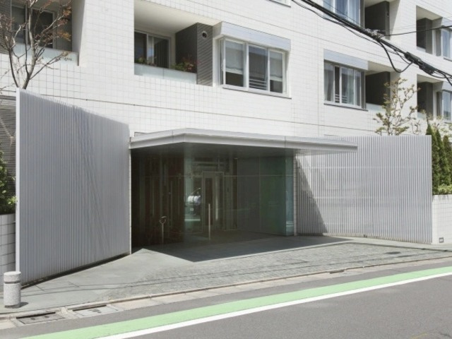 渋谷区恵比寿西２丁目の賃貸マンションのエントランス