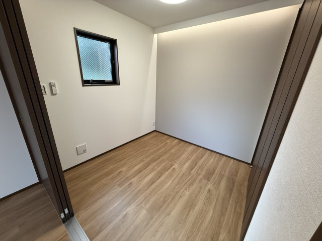 ティーズ岡上の町の寝室