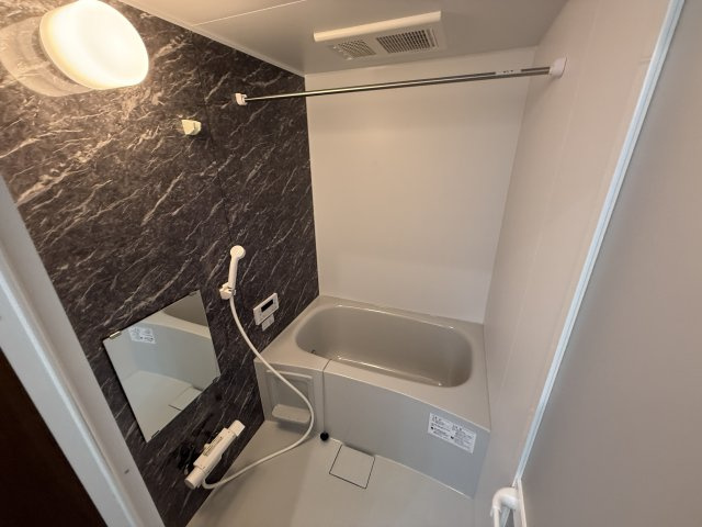 ティーズ岡上の町の浴室