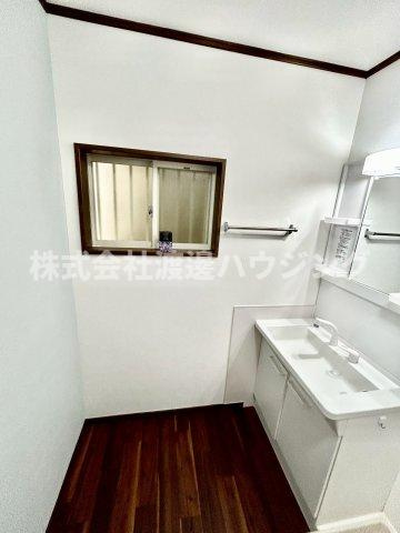 五条町一戸建のその他|窓