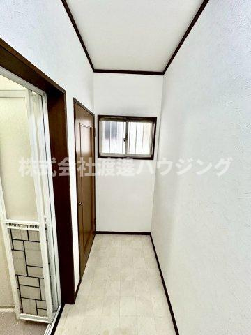 五条町一戸建のその他|窓