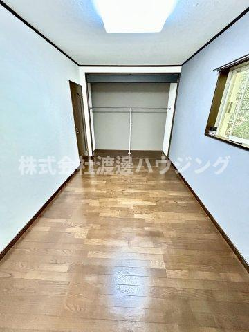 五条町一戸建の寝室