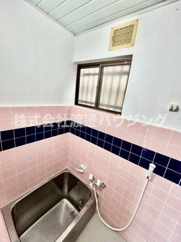 松山町1丁目貸家のその他|窓