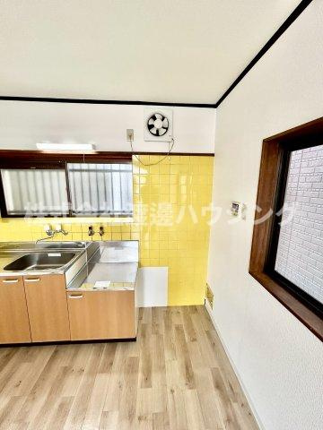 松山町1丁目貸家のその他|冷蔵庫設置スペース