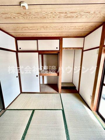 松山町1丁目貸家の収納