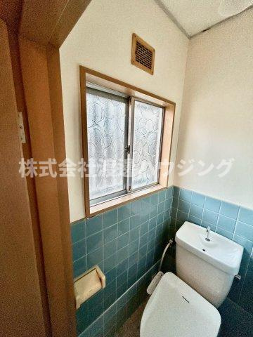 北田テラスハウスのその他|トイレにも窓あり