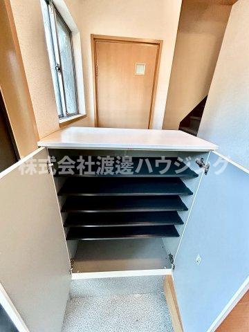 北田テラスハウスの収納|玄関収納有