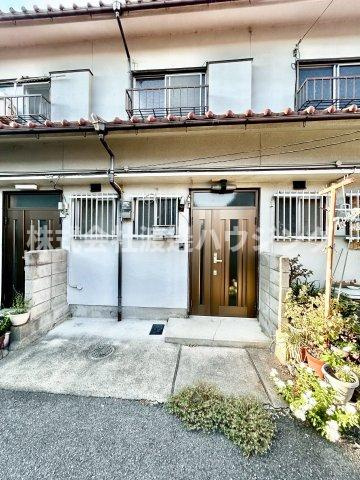 北田テラスハウスのエントランス