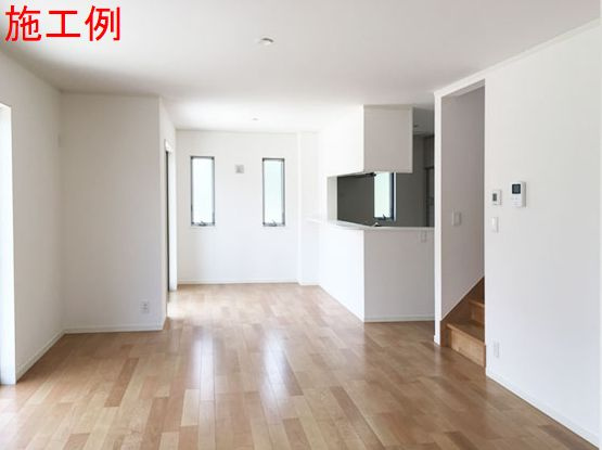 平塚市龍城ヶ丘新築戸建て　2号棟の居間・リビング|こちらの居間で趣味の時間をお楽しみください（施工例）