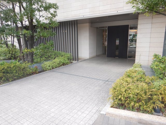 プラウド東陽町ガーデンズのエントランス