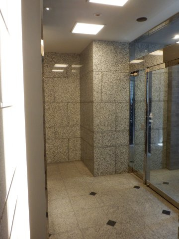 ヴィラフォンターナ千代田富士見のエントランス