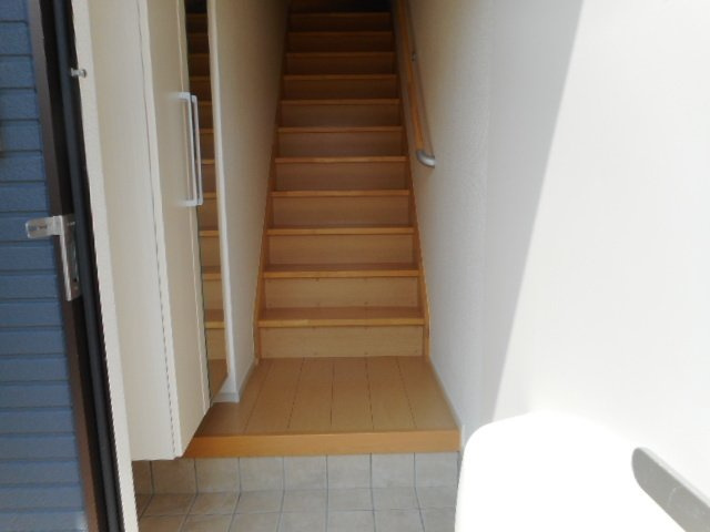 ラポール西庄の玄関