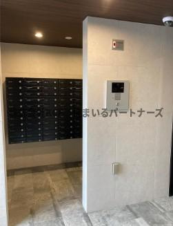 RESIDENCE花畑のエントランス|キッチンでお料理をお楽しみください