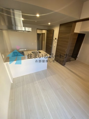 【居間・リビング】 | RESIDENCE花畑 | ゆったりとしたリビングです