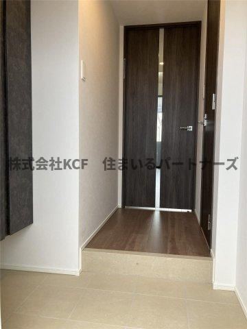 S-RESIDENCE久留米六ツ門abreastⅡの玄関|明るい玄関です