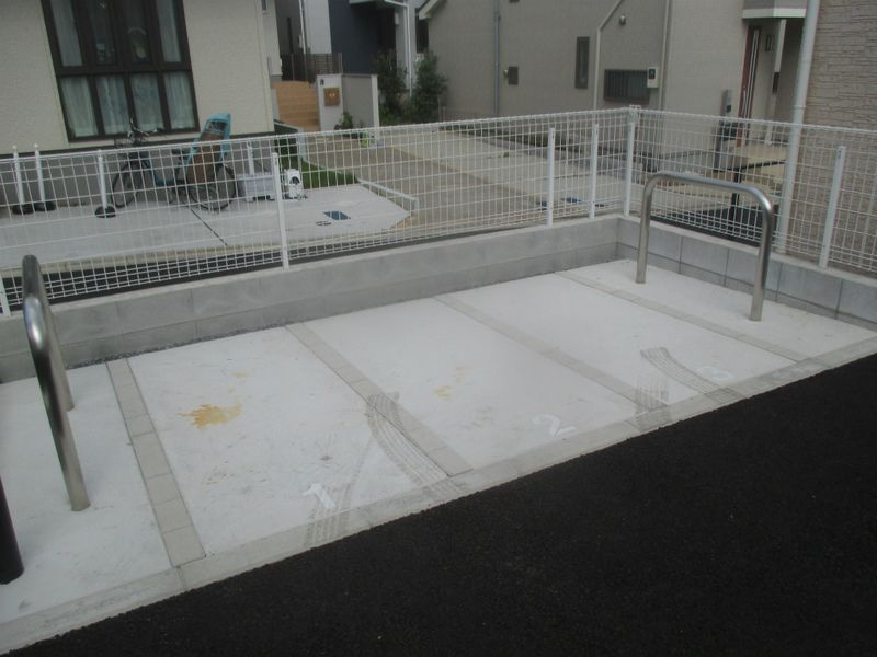 リブリ・上山町 の駐車場
