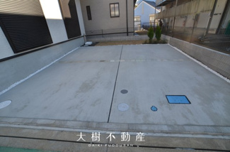 【駐車場】