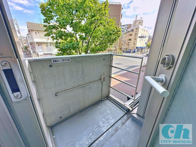 A・S ビル 206号室のバルコニー