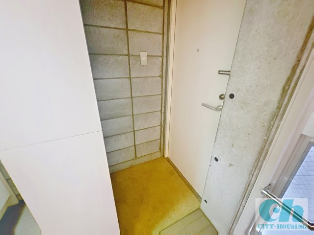 A・S ビル 206号室の玄関