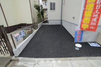 【駐車場】