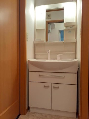 ベル・オ－ブの洗面所|脱衣スペースもあります