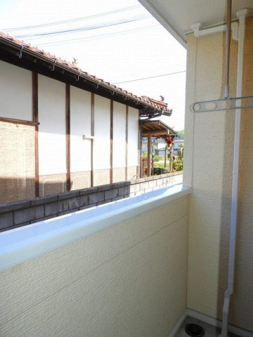 フレイム　雪のバルコニー|暖かな日差しのふりそそぐバルコニー