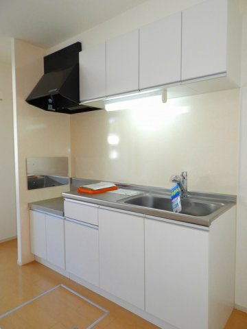 フレイム　雪のキッチン|コンパクトなキッチンで掃除もラクラク