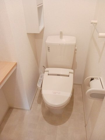 ハピネス　沼田のトイレ|落ち着いた色調のトイレです