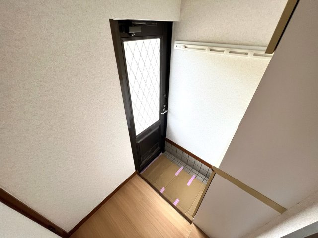 それいゆ一ツ橋弐番館の玄関