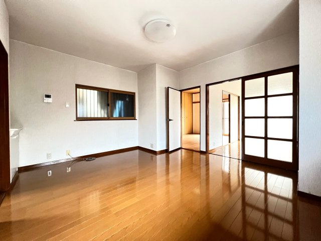 それいゆ一ツ橋弐番館の居間・リビング