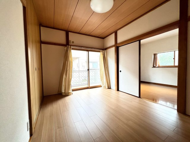 それいゆ一ツ橋弐番館の居間・リビング
