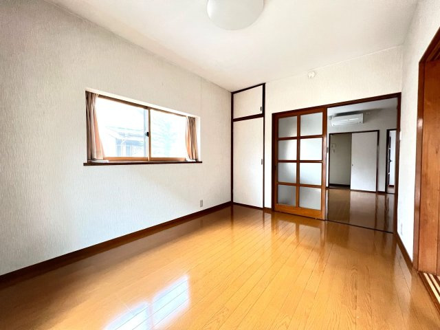 それいゆ一ツ橋弐番館の居間・リビング