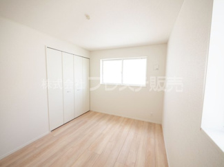 【洋室】 | 現地写真（２階洋室）