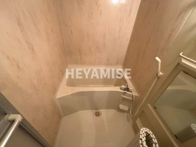 ルネス・ディアコートの浴室|※室内画像は別号室のもの