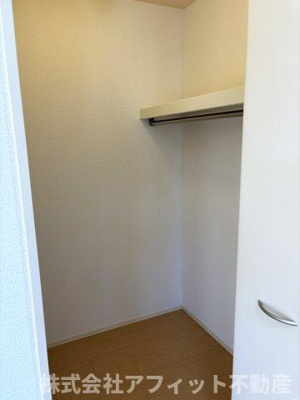 【その他】 | フェリーチェ B棟 | ウォークインクローゼット