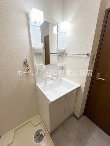 東大阪市中鴻池町３丁目のアパートの独立洗面台