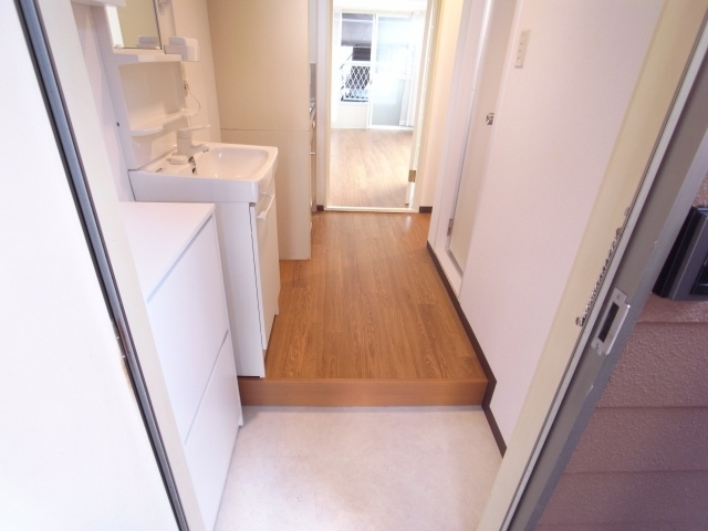 アミティエ山手の玄関