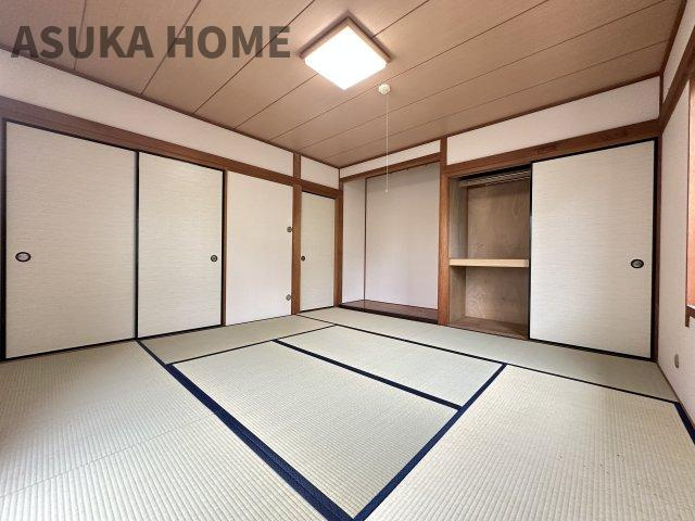 境木町 戸建ての収納|和室には押入や床の間もありお部屋をすっきりと使えそうですね。