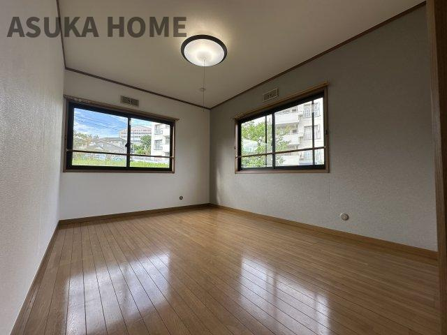 境木町 戸建ての洋室|家族一人ひとりの大切なプライベート空間の居室。家具の配置のご相談は是非お任せください。